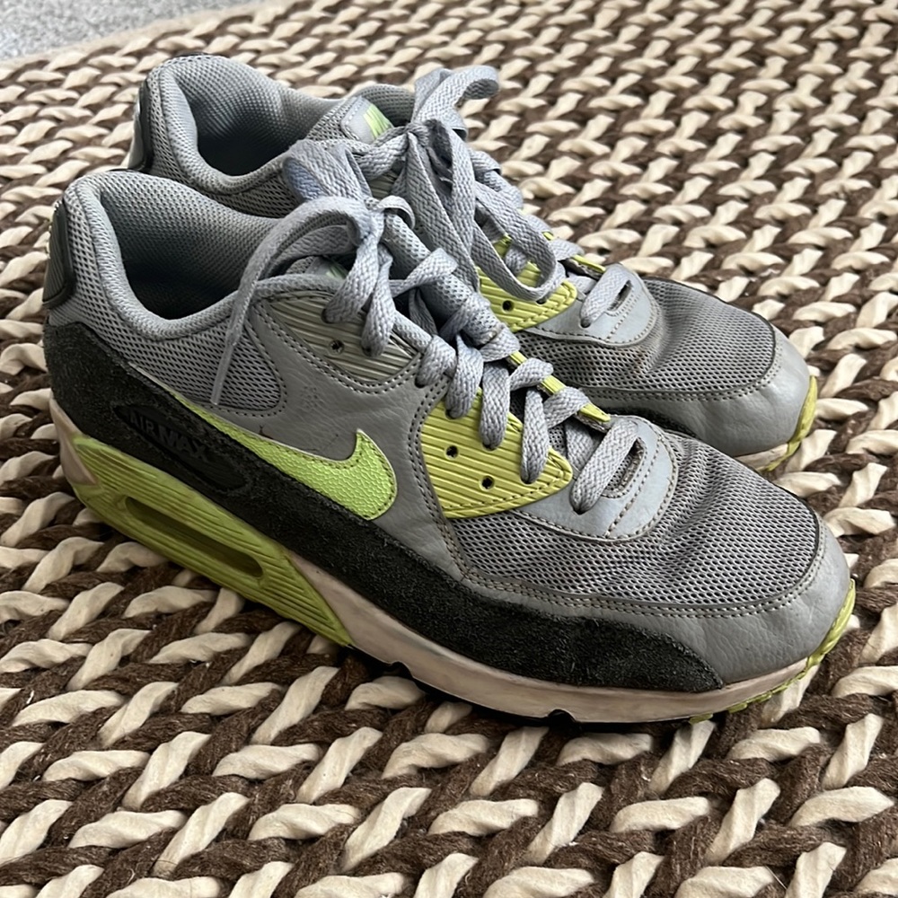 Nike Air Max 90 Shoes Size 9.5
